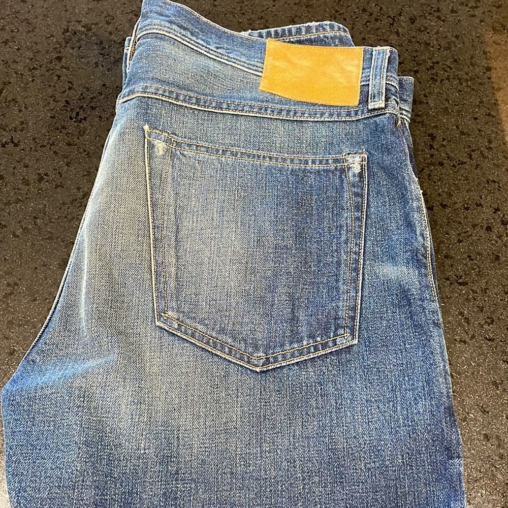 J. Crew Wallace & Barnes slim straight jeans. 33/30.